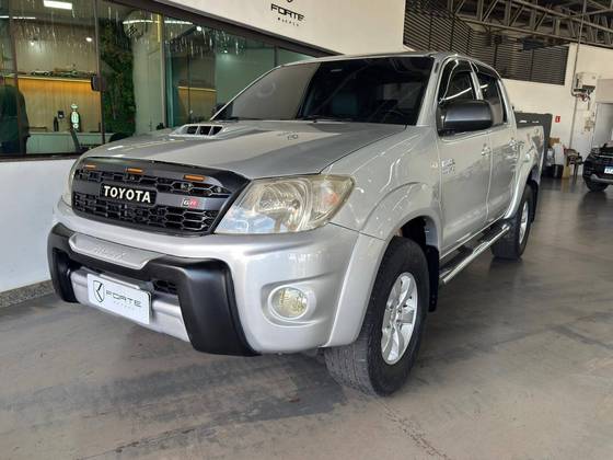 TOYOTA HILUX 3.0 SRV 4X4 CD 16V TURBO INTERCOOLER DIESEL 4P AUTOMÁTICO TOYOTA HILUX 3.0 SRV 4X4 CD 16V TURBO INTERCOOLER DIESEL 4P AUTOMÁTICO